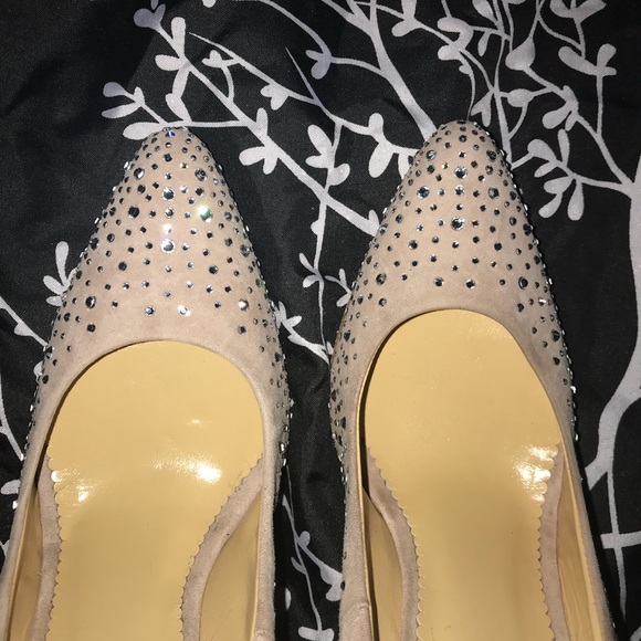 Oscar de la Renta Crystal Studded Wedges - Picture 5 of 8